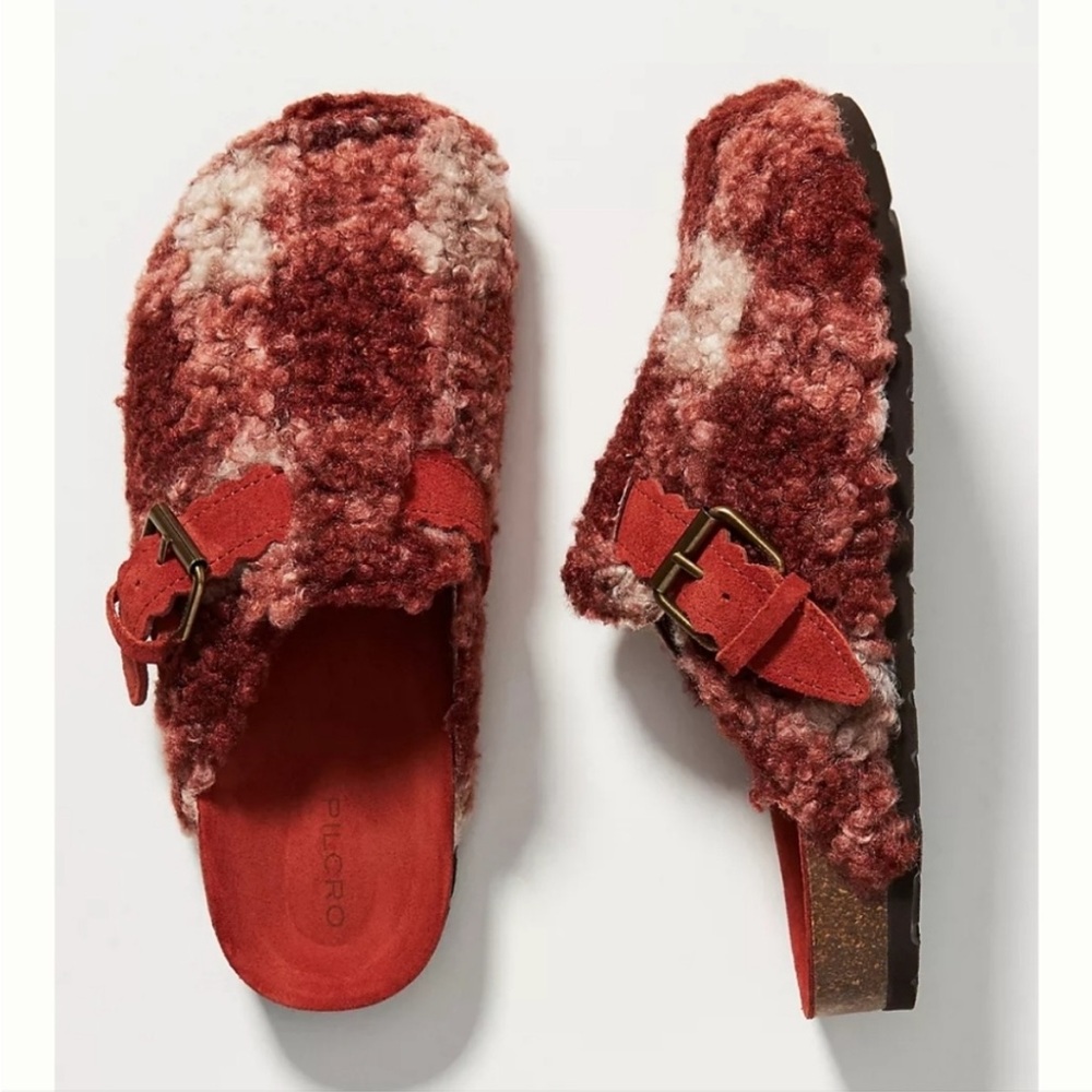 Anthropologie Pilcro Plaid Sherpa Clogs - rusty red/beige